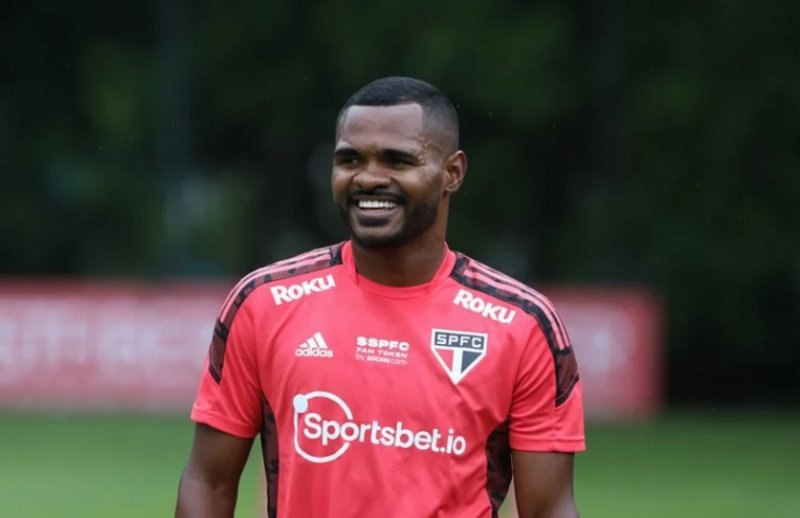 Nikão e Talles Costa podem reforçar São Paulo hoje