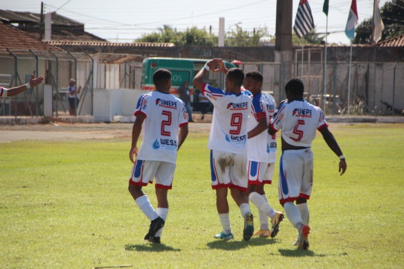 CAP goleia o Manthiqueira e assume a vice-liderança