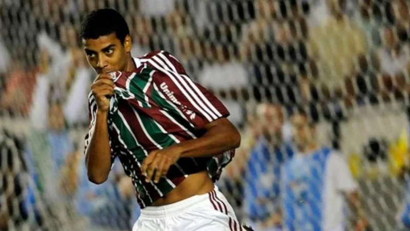 Barbosense Alan é regularizado no Fluminense