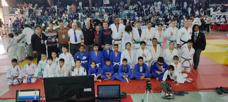 Judocas penapolenses participam de competições em Guararapes