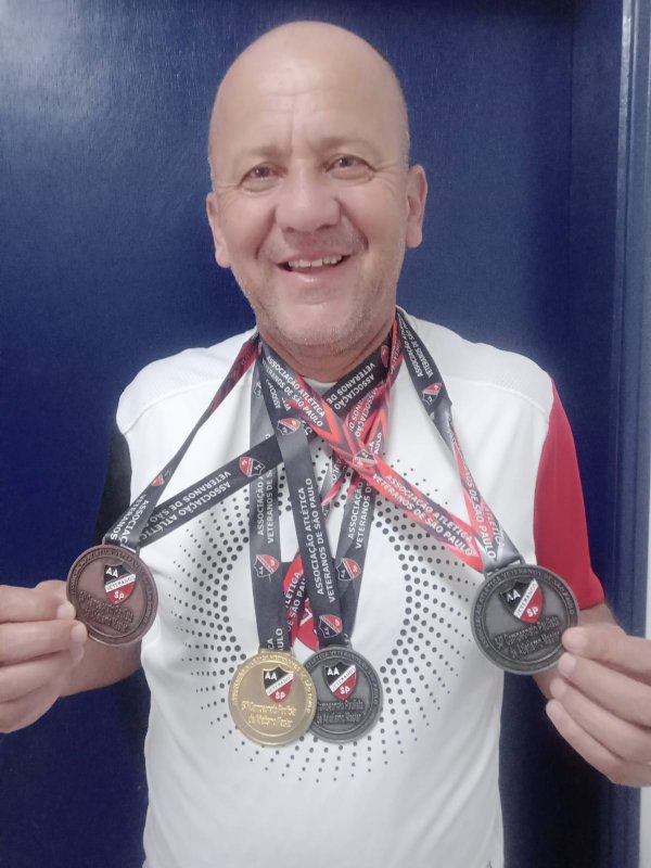 Artur Ribeiro traz 4 medalhas do Paulista de Atletismo