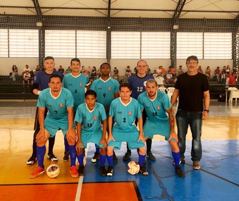 Equipe de futsal masculino participa de Jogos Regionais