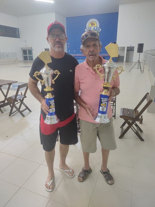 Paulo Sérgio e Jesus Rocha vencem Torneio de Truco no Lago Azul