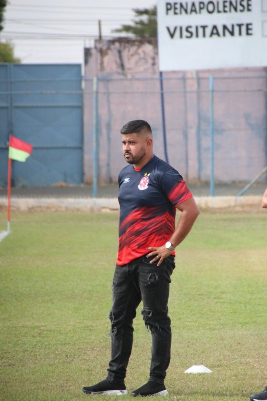 Sub-20 do Penapolense mantém vice-liderança