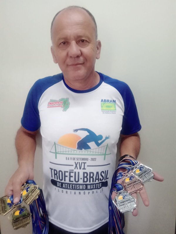 Artur Ribeiro conquista seis medalhas em Florianópolis