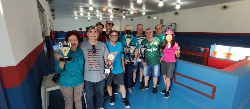 Ademir Rubino vence torneio de bocha