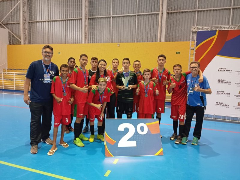 Futsal da Escola Luiza Nory é vice-campeã do Estado