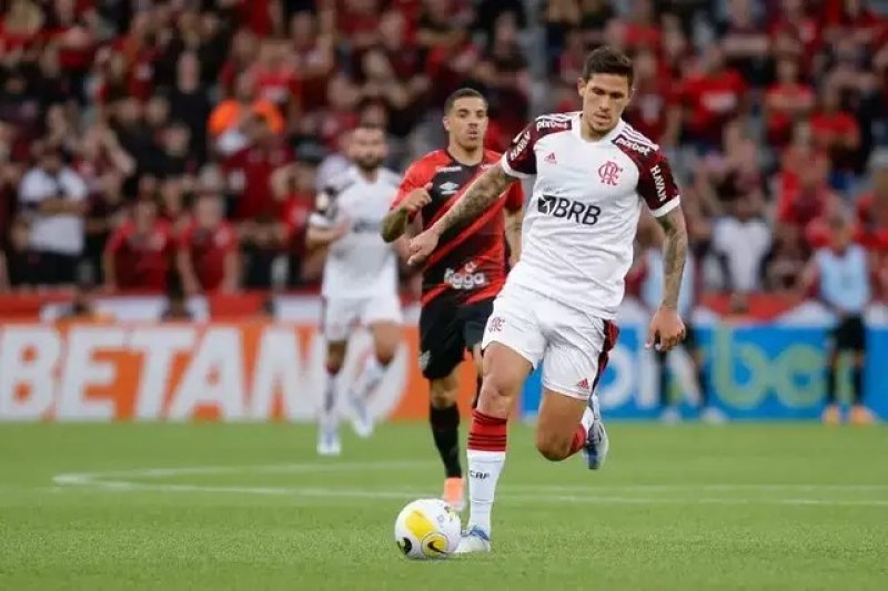 Flamengo e Athlético/PR decidem título da Libertadores