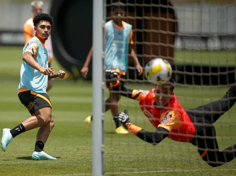 Corinthians joga hoje contra o Coritiba pelo Brasileirão