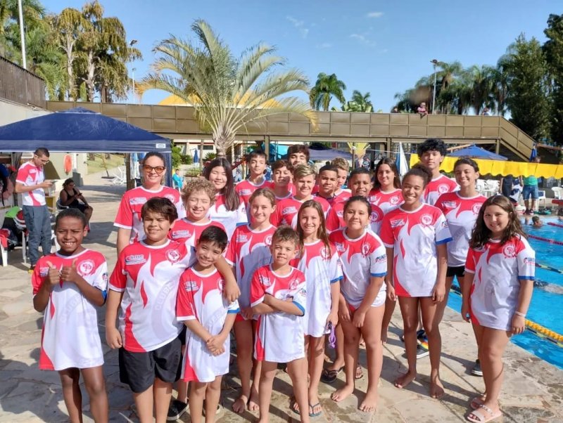 Equipe de natação participa de Circuito da Liga Paulista