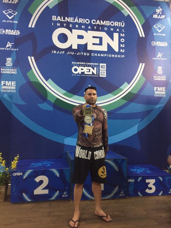 Diego Corassa conquista medalhas em Open Internacional
