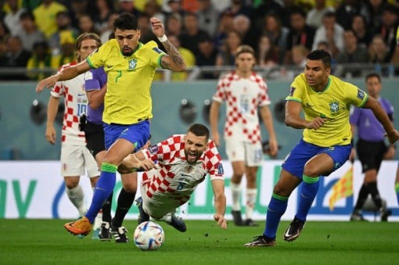 Croácia vence nos pênaltis, e Brasil é eliminado da Copa