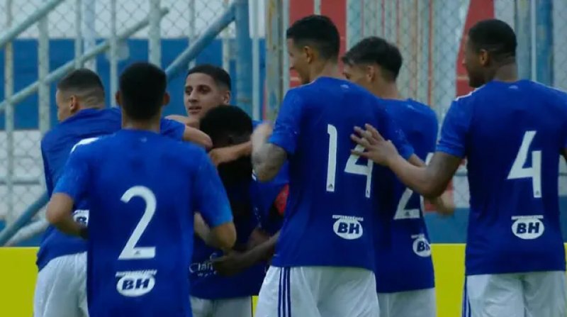 Cruzeiro faz 5 a 0 no Comercial/MS