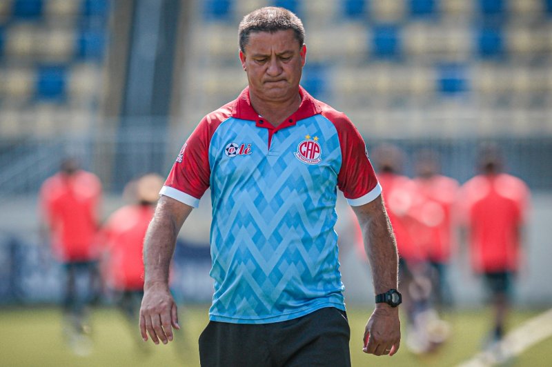 Técnico diz que time sentiu peso da estreia na Copinha