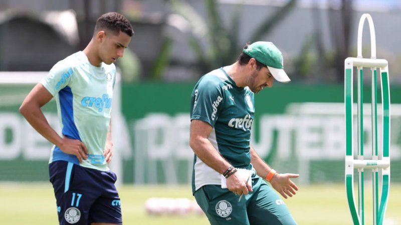 Palmeiras inicia preparação para clássico 