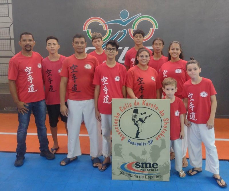 Atletas de karatê participam de disputas em Promissão