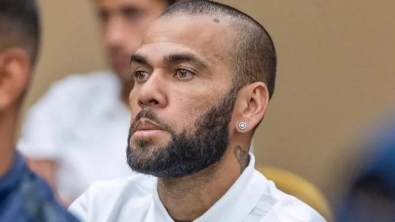 Tribunal rejeita pedido de liberdade provisória e mantém Daniel Alves preso