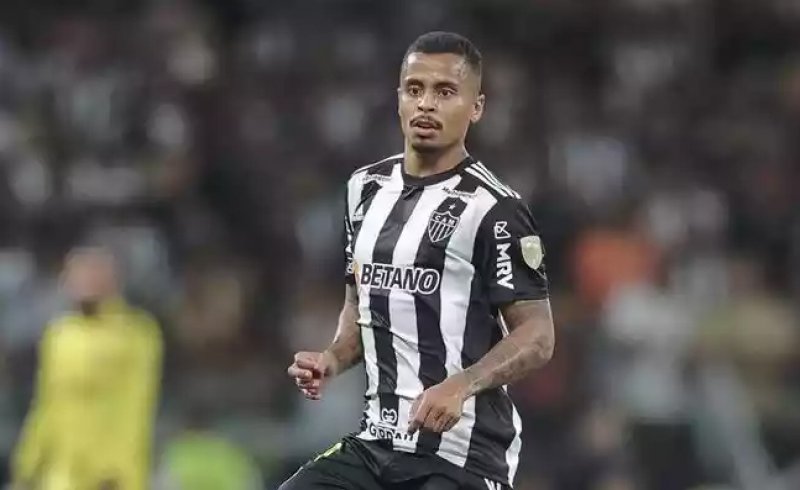 Atlético-MG joga contra, mas Palmeiras não desiste e aposta em trunfo para contratar Allan