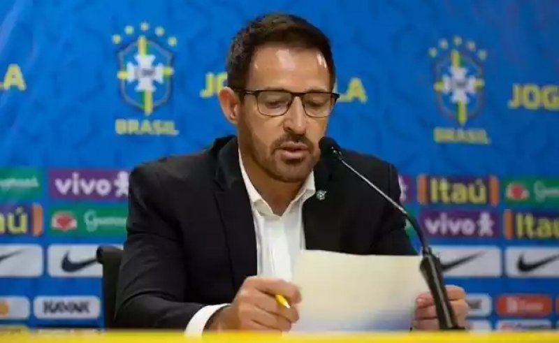 Técnico Ramon Menezes convoca seleção brasileira sem Alisson e com Veiga e Rony