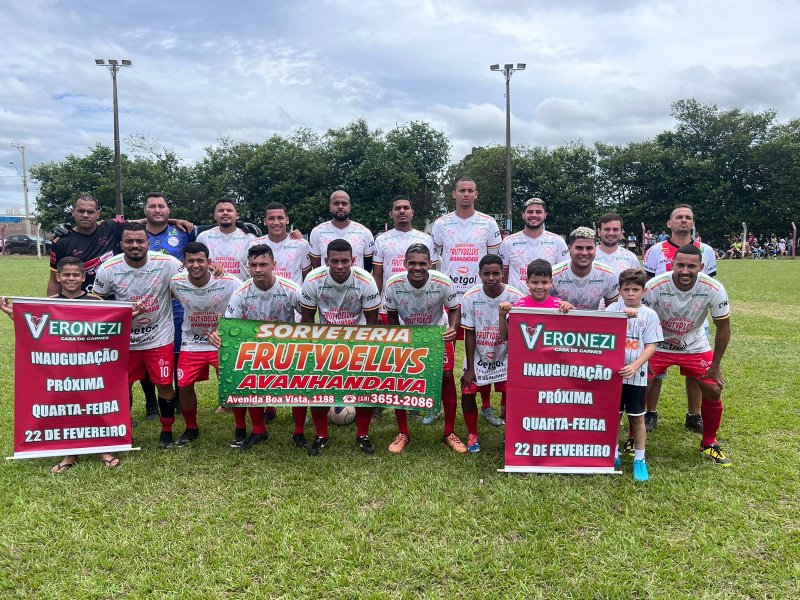 Ajax é campeão do Festival de Verão de Mini-Campo