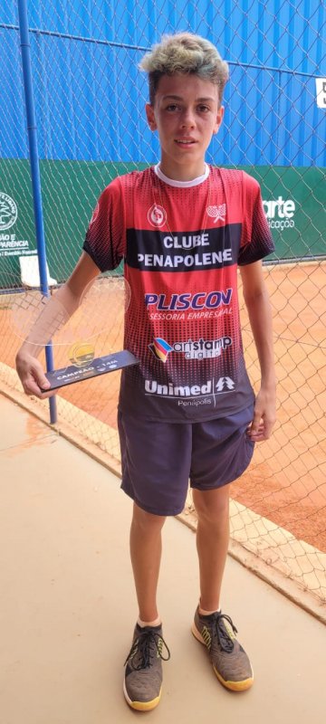 Tenista penapolense é o primeiro do ranking estadual