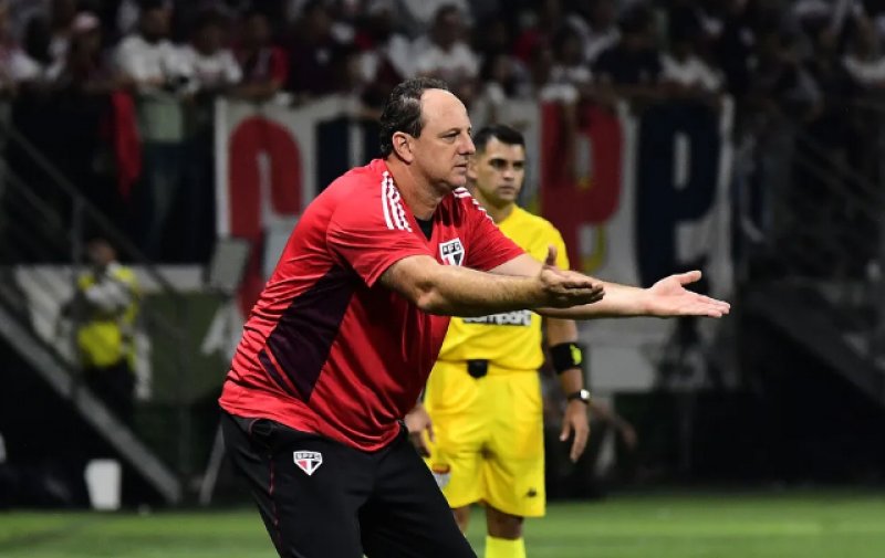 Ceni vê erros e admite culpa do São Paulo em eliminação