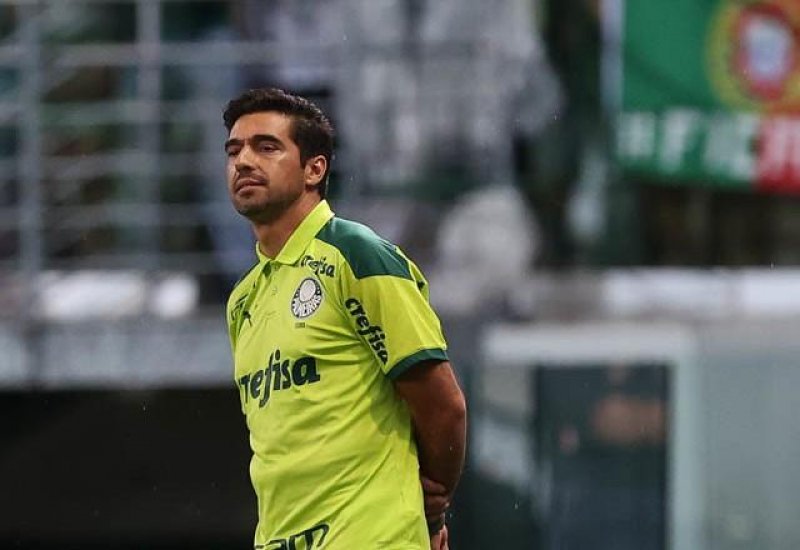 Após derrota para o Água Santa, Abel quer energia da Libertadores para evitar 