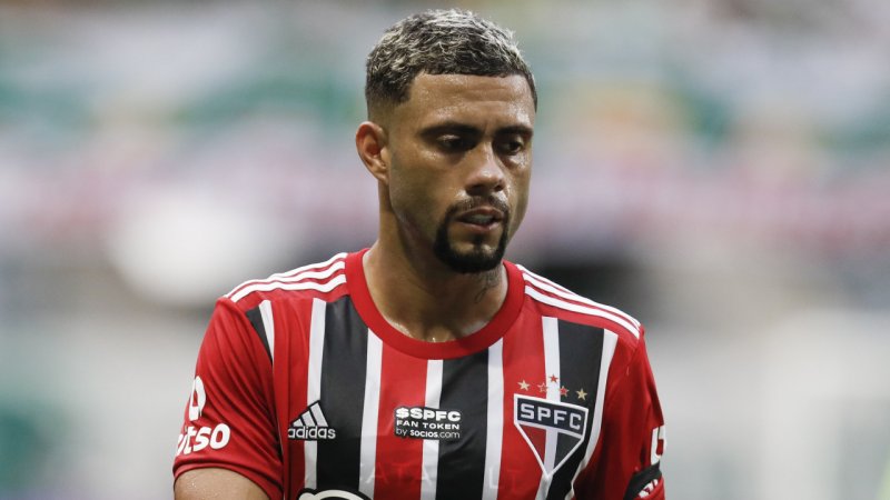 Arboleda e Nestor devem seguir fora contra o Goiás nesta noite