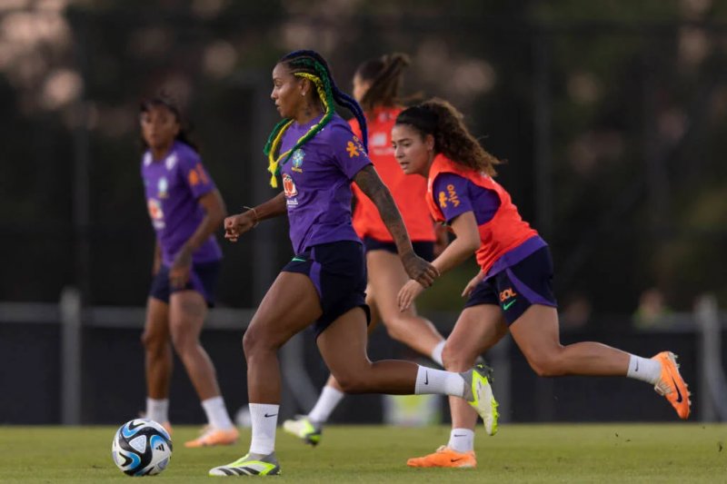 Seleção feminina realiza primeiro treino em Brisbane antes de estreia na Copa do Mundo