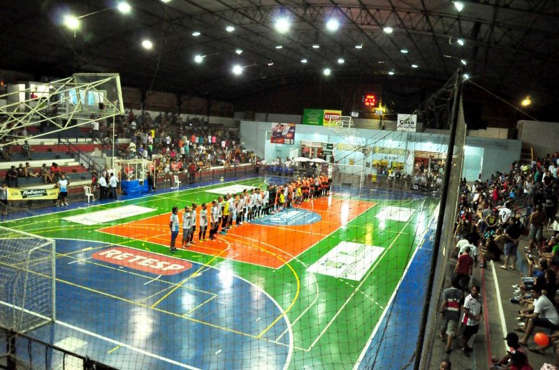 Torneio de Futsal Férias define campeão hoje