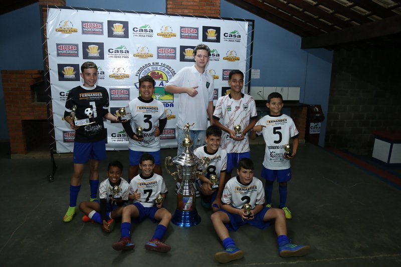 Arsenal fica com o título do futsal infantil no Clube de Campo Lago Azul