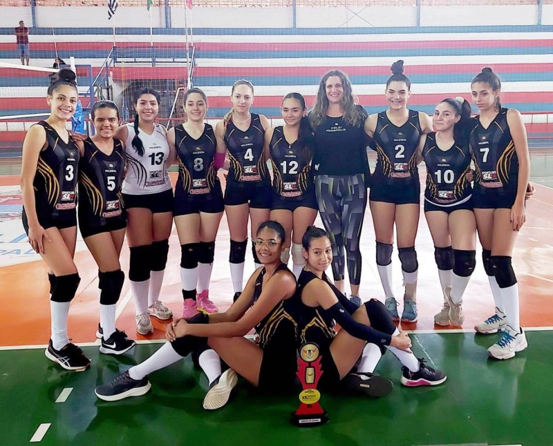 Time penapolense de vôlei feminino é campeão da Liga Amar-Vôlei 2023