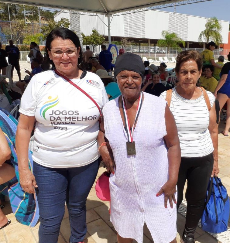 Atletas participaram de Jogos da Melhor Idade em 3 modalidades