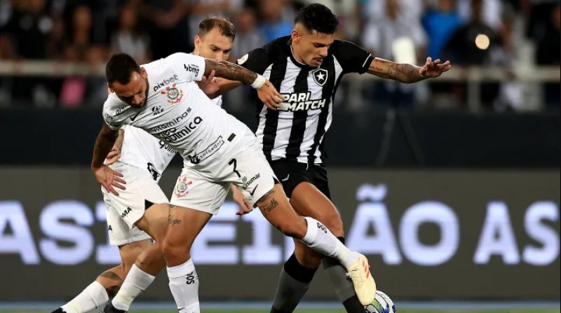 Corinthians e Botafogo jogam na Neo Química nesta sexta-feira