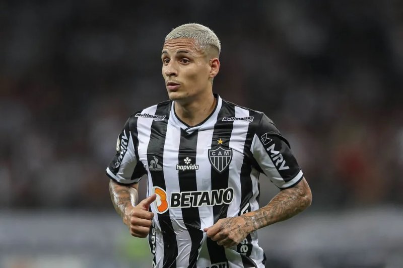 CBF anuncia convocação de Guilherme Arana para o lugar de Caio Henrique, cortado após lesão