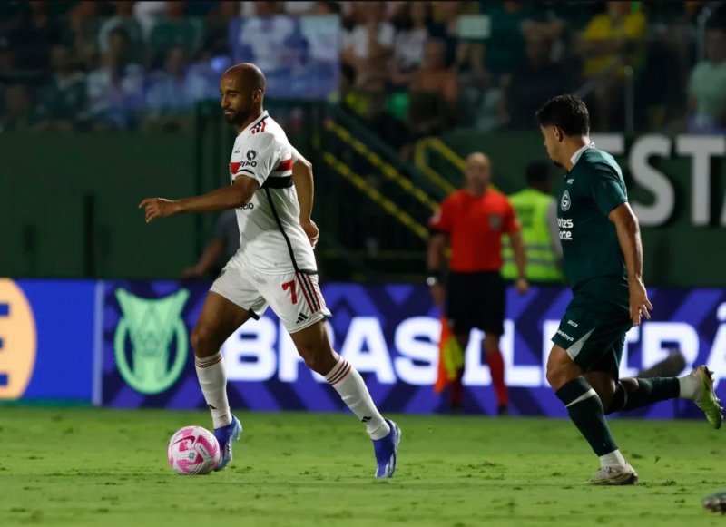 Lucas Moura despista sobre permanência no São Paulo: 