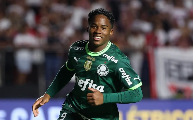 Palmeiras enfrenta o Coritiba hoje pelo Brasileirão