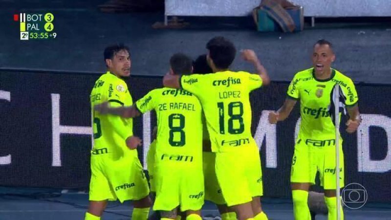 Com dois suspensos, Palmeiras ganha preocupação na zaga para jogo contra o Athletico-PR