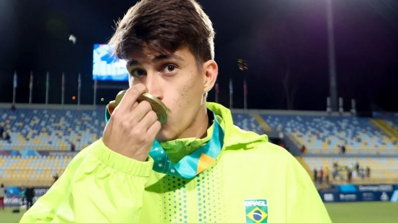 Pirani comemora ouro no Pan e exalta Fluminense