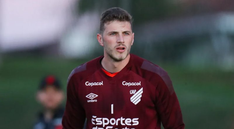 Ederson é cortado da Seleção e Diniz convoca Bento