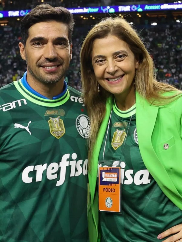 Palmeiras indica permanência de Abel Ferreira para 2024 após reunião com Leila
