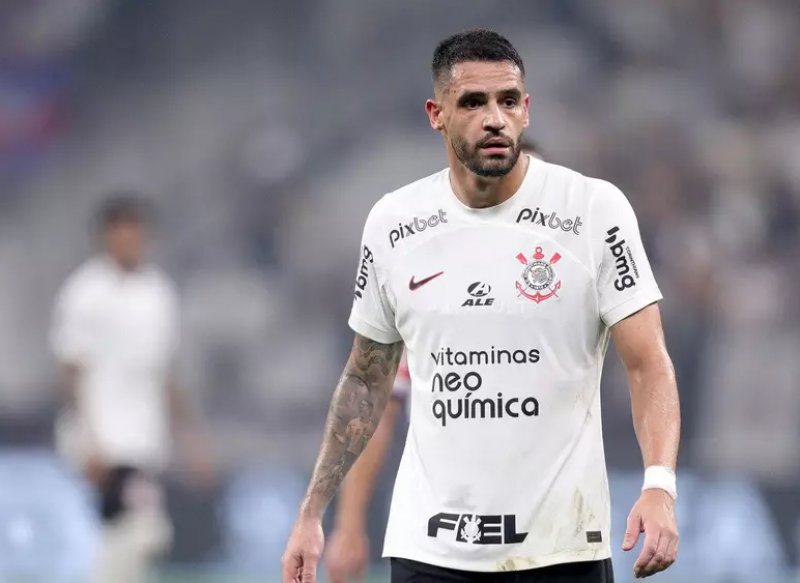 Renato Augusto, Gil e Giuliano não ficarão no Corinthians
