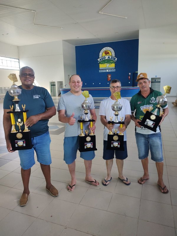 Lago Azul realiza torneio de truco