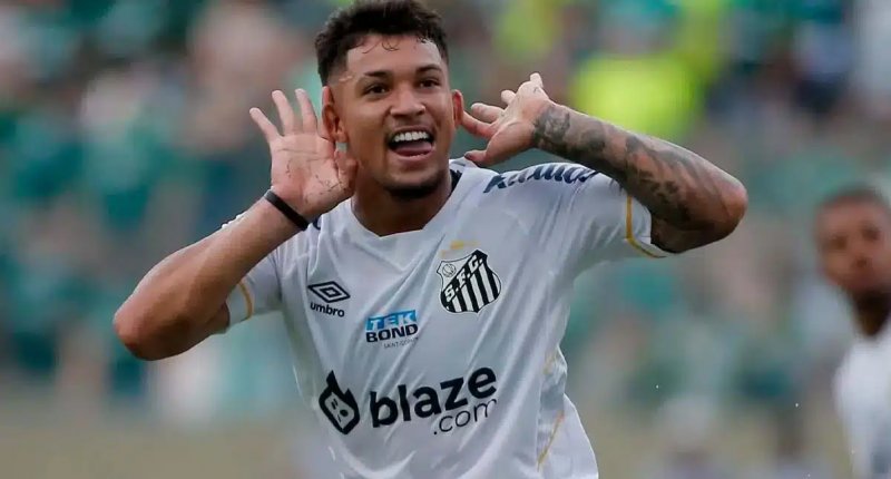 Santos encaminha a venda de Marcos Leonardo