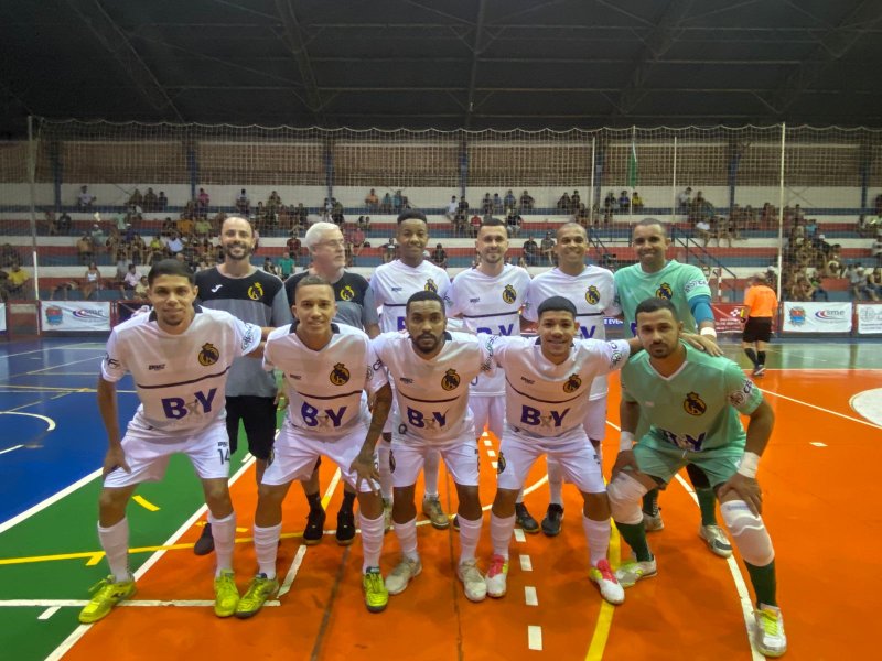 Real Madruga vence e lidera grupo D dos Cobras