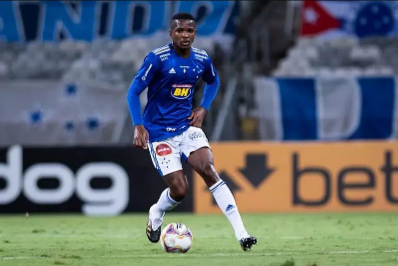 Timão confirma a contratação do zagueiro Cacá, ex-Cruzeiro