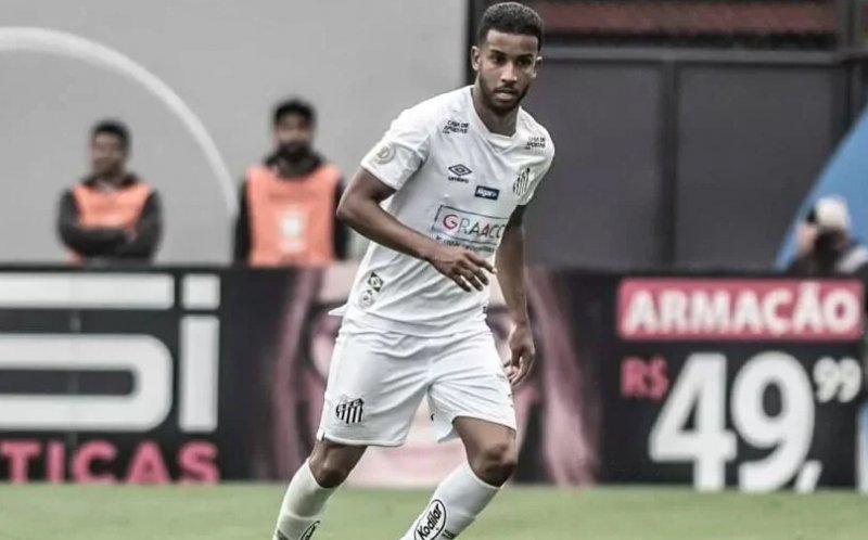 Santos anuncia a saída do lateral esquerdo Jorge