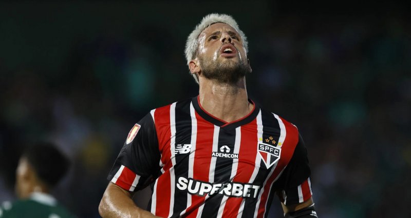 Após rompimento de cisto, Calleri é dúvida para as quartas do Paulistão