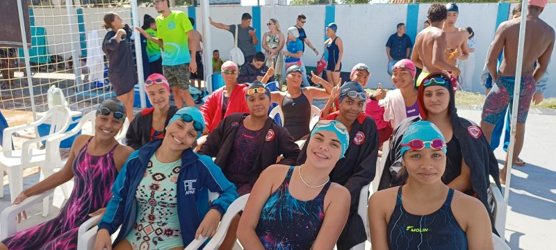 Equipe de natação participa de fase regional dos Jogos da Juventude