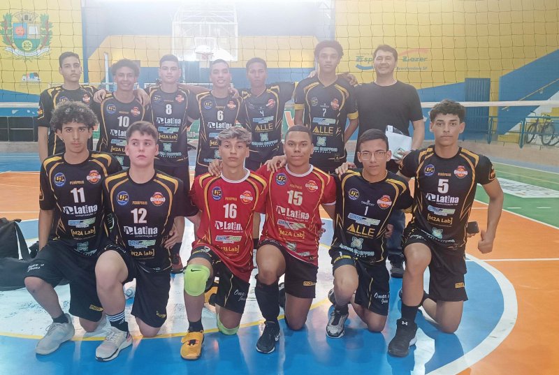 Vôlei masculino sub-21 conquista terceiro lugar na Copa Regional